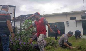 Sinergi Tiga Pilar, Bhabinkamtibmas Polsek Bekasi Barat Gelar Aksi K3 Bersama Warga Jakasampurna Sinergi Tiga Pilar, Bhabinkamtibmas Polsek Bekasi Barat Gelar Aksi K3 Bersama Warga Jakasampurna