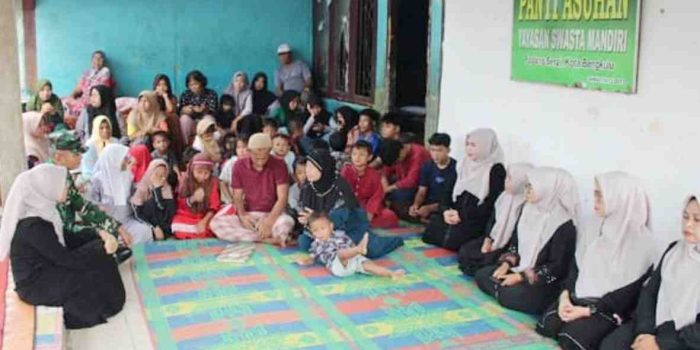 Ramadhan Berkah, Lanal Bengkulu Tebar Kepedulian Dengan Berbagi Sembako Kapada Aanak Panti Asuhan