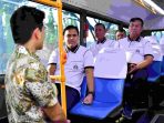 KASAL RESMIKAN BUS LISTRIK PERDANA DI MABESAL, BUKTI NYATA KOMITMEN TNI AL MENUJU ZERO EMISSION 2060