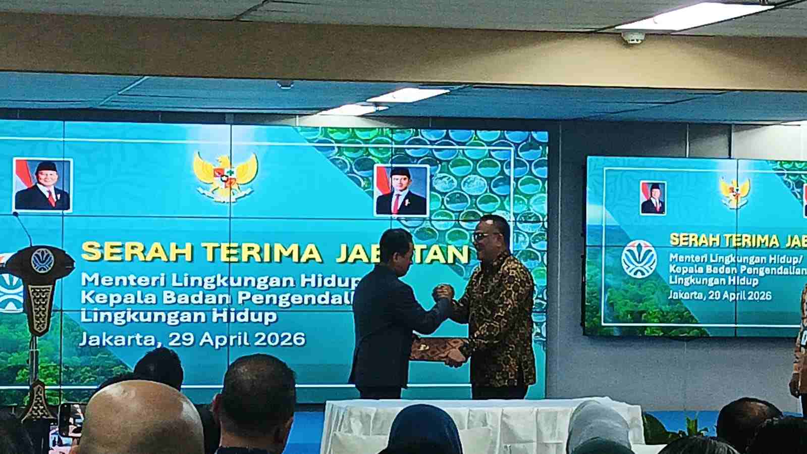 Jumhur Hidayat Resmi Jabat Menteri Lingkungan Hidup, Siap Benahi Persoalan Sampah Nasional