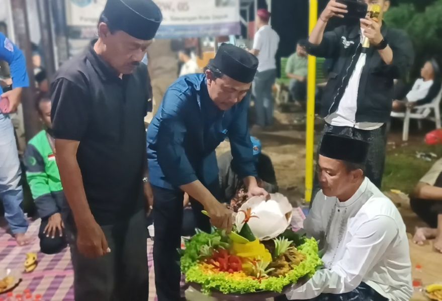 Pos Ronda RT 02 RW 05 Panggulan Pengasinan Sawangan Kompak Gelar Syukuran 1 Tahun Atas Terlaksananya Kegiatan Ronda Malam