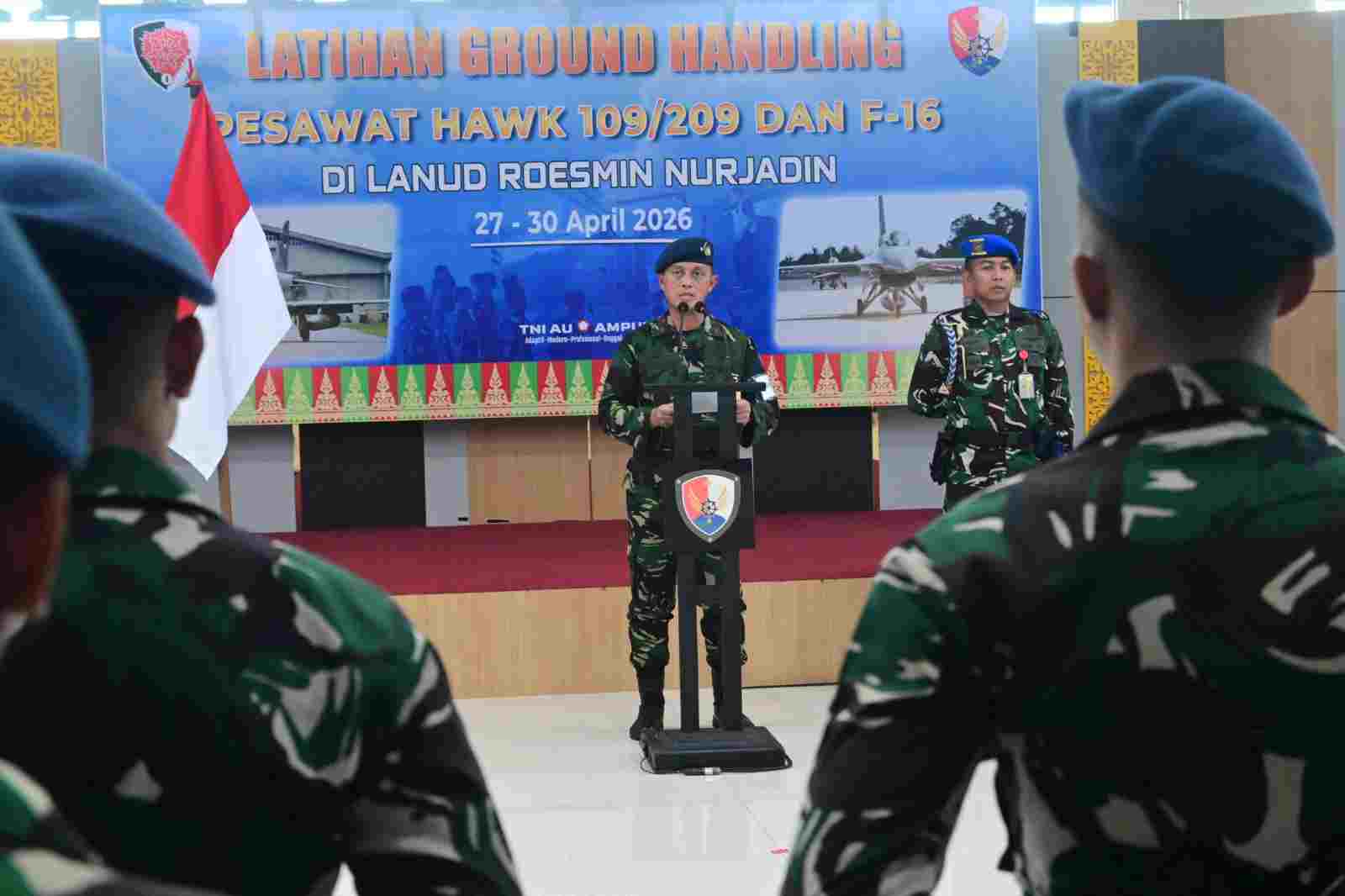 Tingkatkan Profesionalisme, Danlanud RSN Buka Latihan Ground Handling Pesawat Tempur