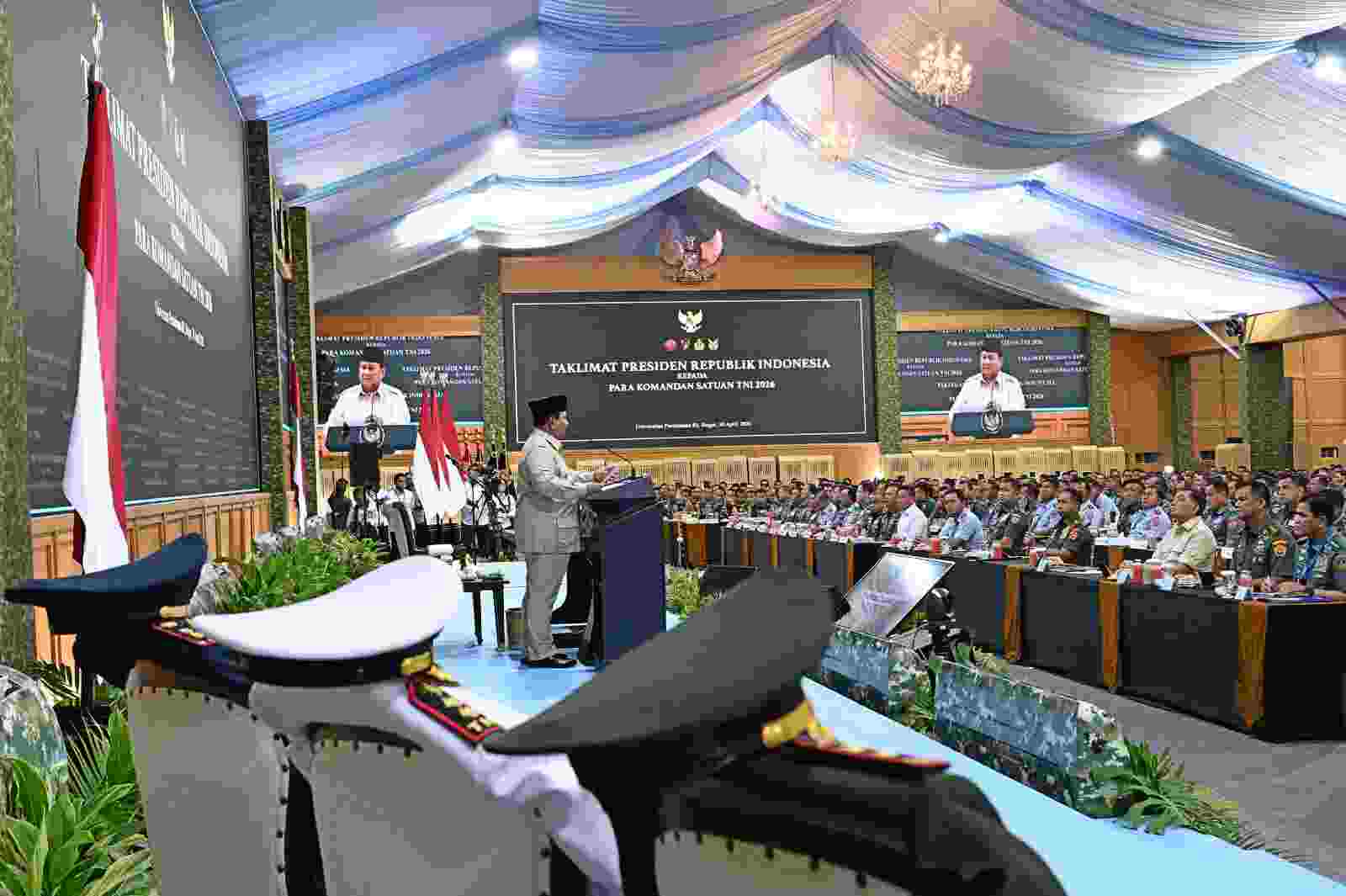 Panglima TNI Dampingi Presiden Berikan Taklimat kepada 1.500 Komandan Satuan TNI di Unhan Bogor