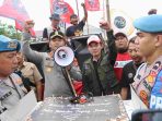 Kapolres Tanjung Priok, Beri Kejutan May Day, Buruh dan Sopir Deklarasikan Keselamatan Kerja