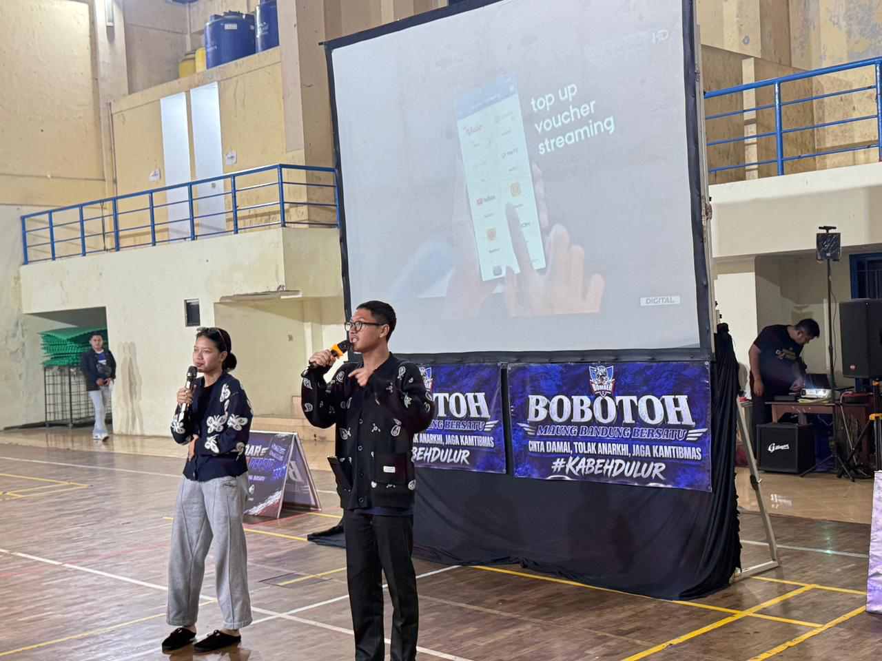 Ratusan Suporter BOMBER Padati Nobar Persib vs Bhayangkara di Cimahi, Gaungkan Deklarasi Damai dan Kamtibmas Kondusif