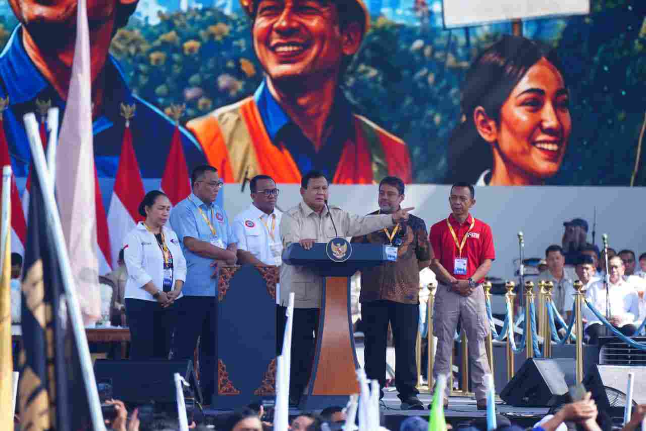 Panglima TNI Dampingi Presiden RI Hadiri Hari Buruh Internasional