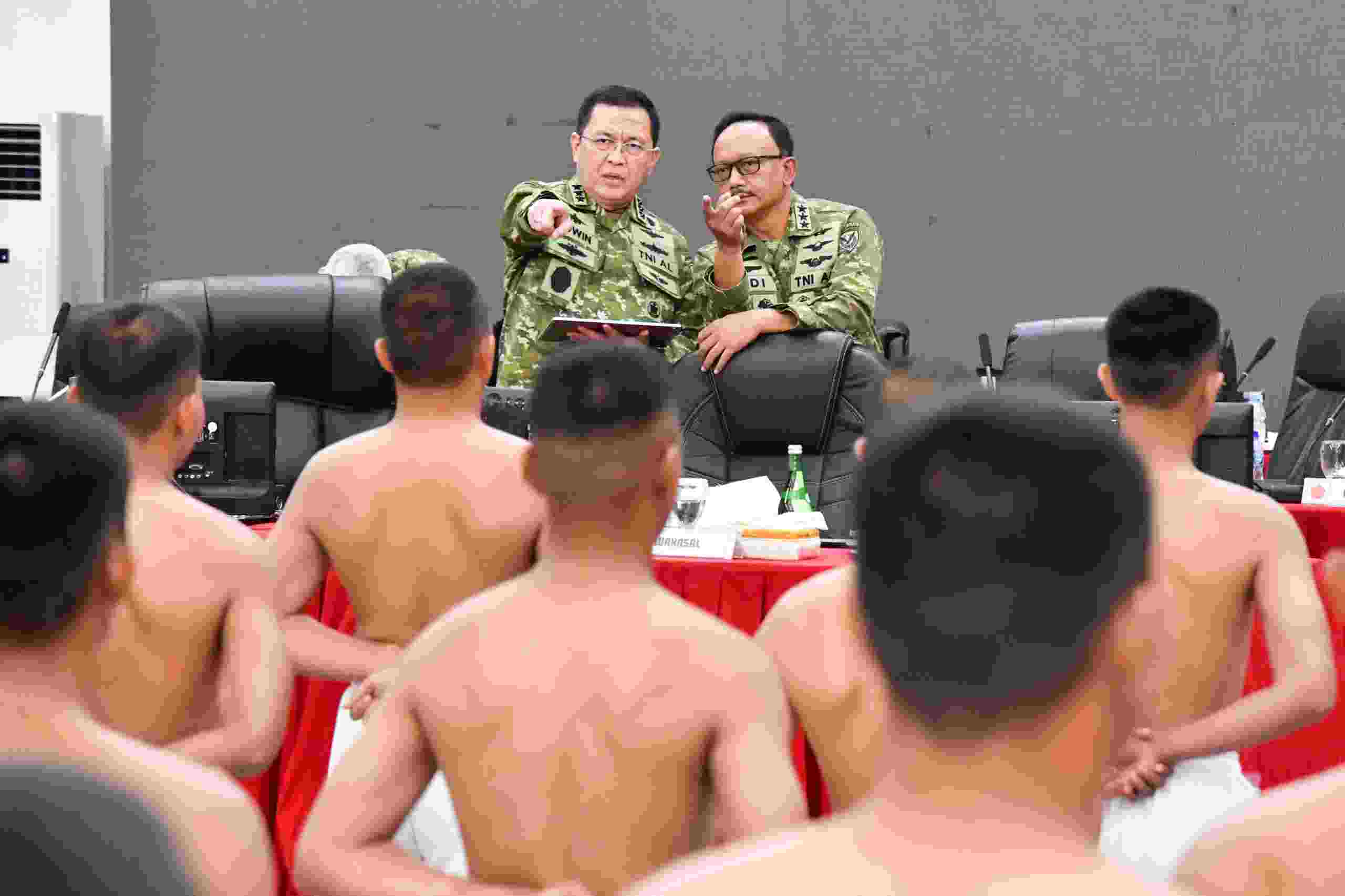 Seleksi Ketat Calon Prajurit Terbaik, Wakasau Dampingi Wakil Panglima TNI di Pantukhir Pusat Pa PK TNI Gelombang I TA 2026
