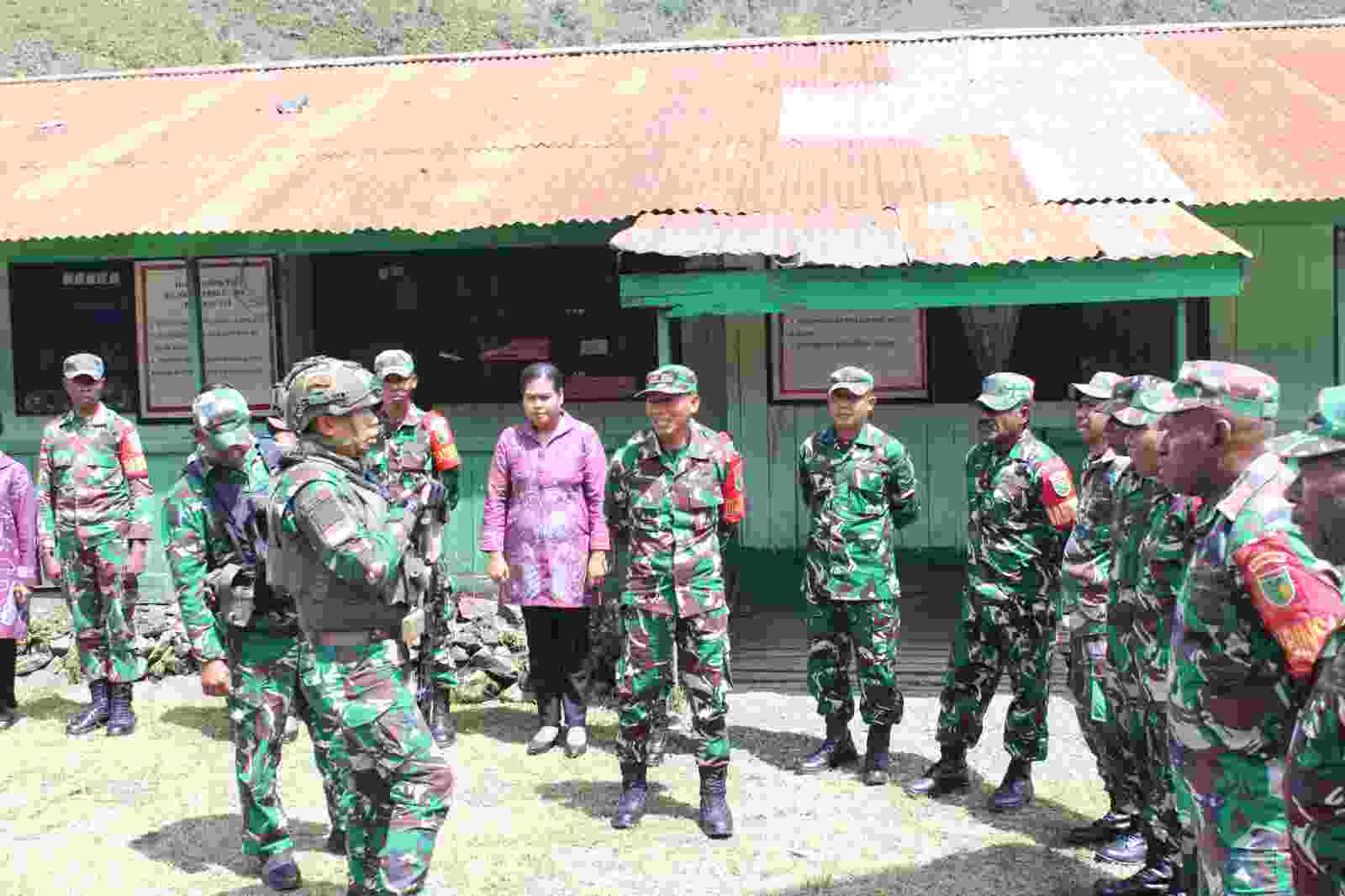 Danrem 173/Praja Vira Braja Tinjau Kesiapan Wilayah Teritorial di Makodim 1714/PJ