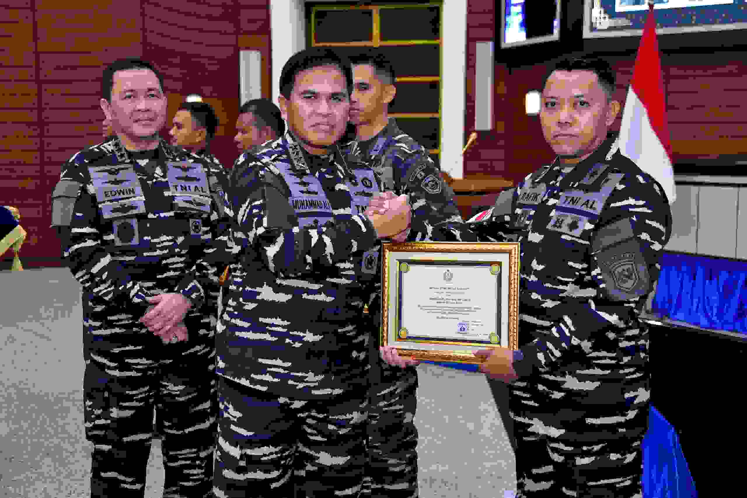 Prajurit Lanal Bintan Terima Penghargaan Kasal Atas Keberhasilan Gagalkan Penyelundupan Narkotika