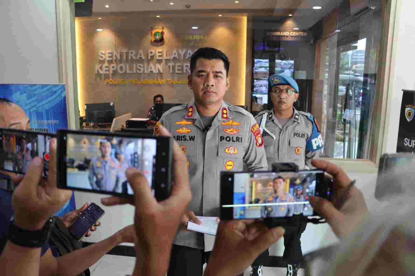 Respon Cepat Pengaduan Layanan Polri 110, Polisi Datangi Mess ABK di Muara Angke Jakut