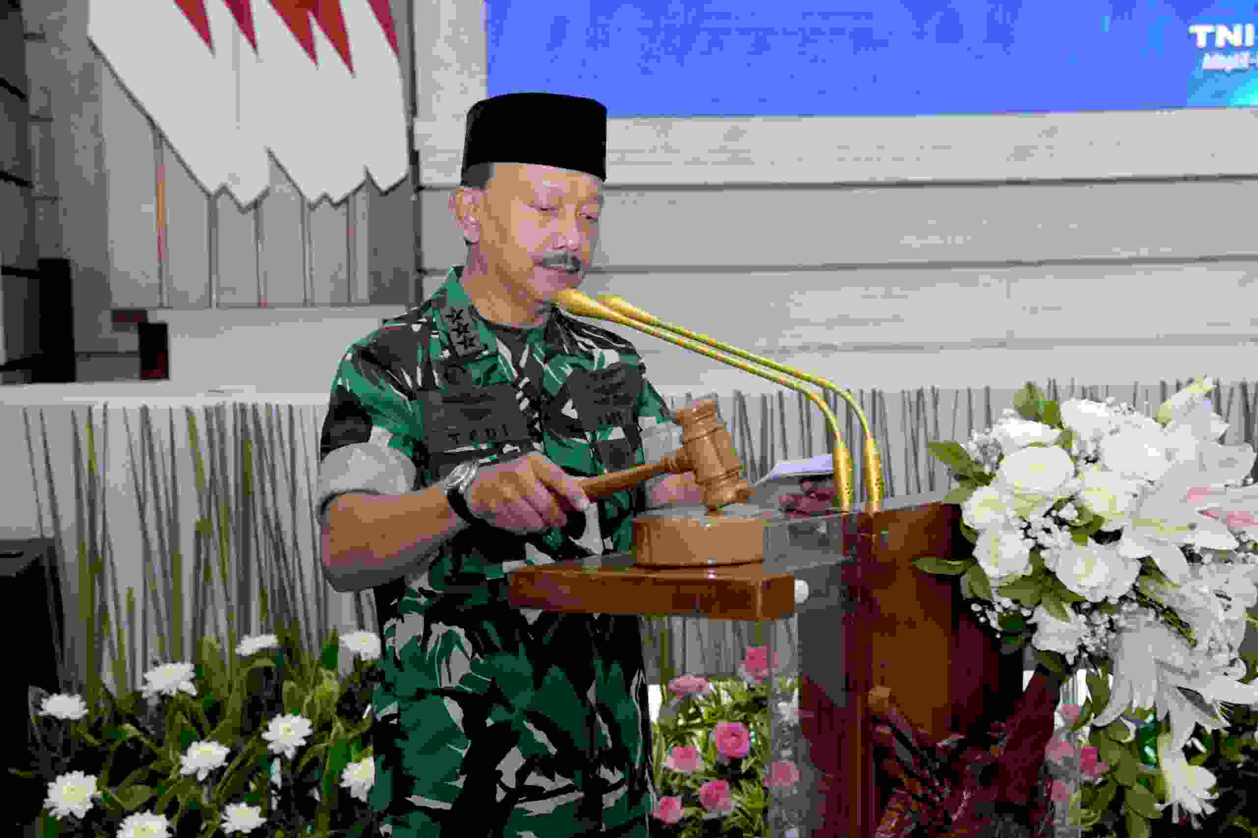 Wakasau Lepas Jemaah Haji TNI AU, Wujud Pembinaan Spiritual Prajurit