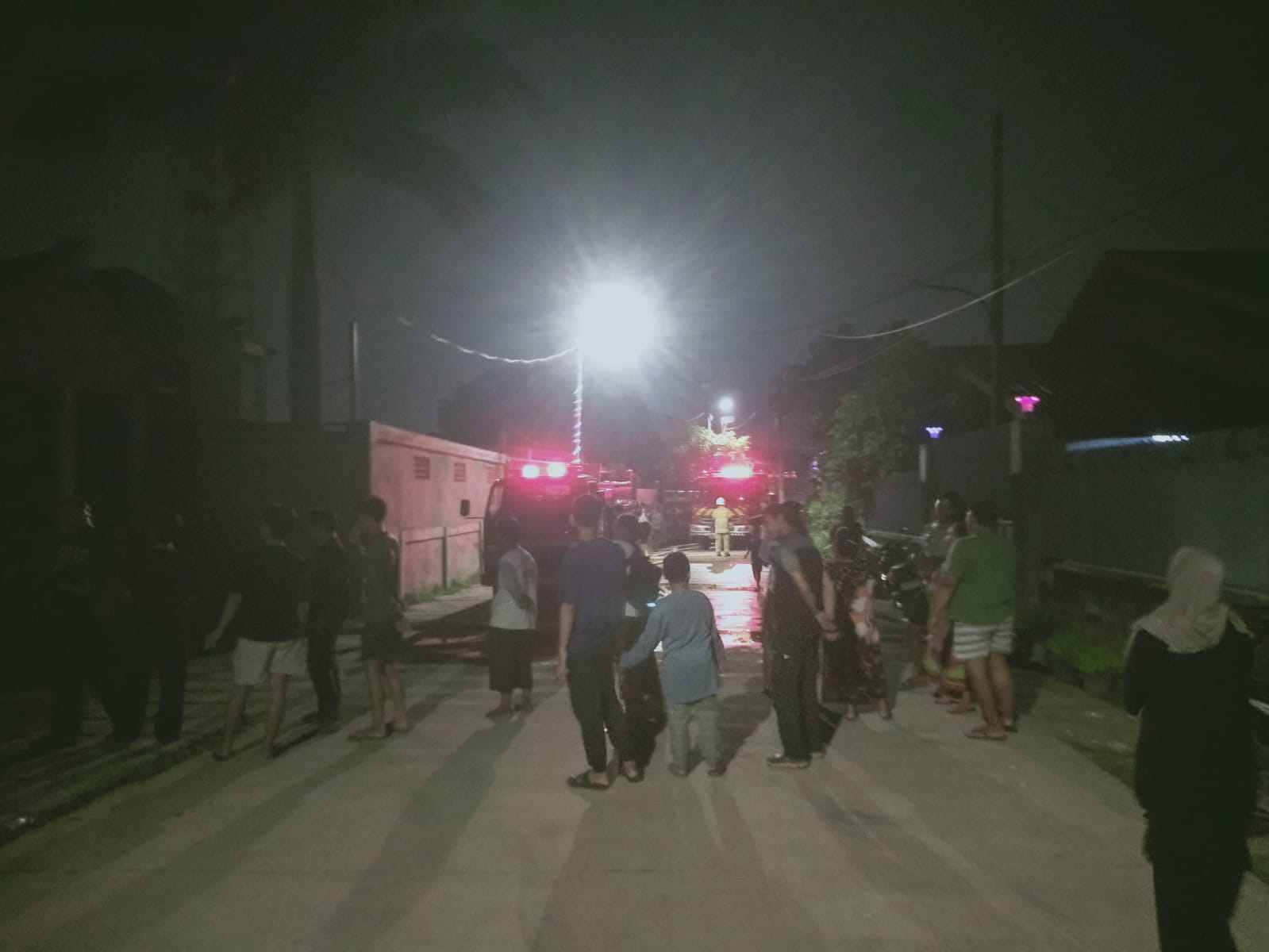 Gudang Oli dan Plastik di Kamal Muara Terbakar, 14 Unit Damkar Dikerahkan
