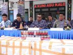 TNI AL BERSAMA APARAT GABUNGAN GAGALKAN PENYELUNDUPAN ROKOK ILEGAL DI LABUAN BAJO