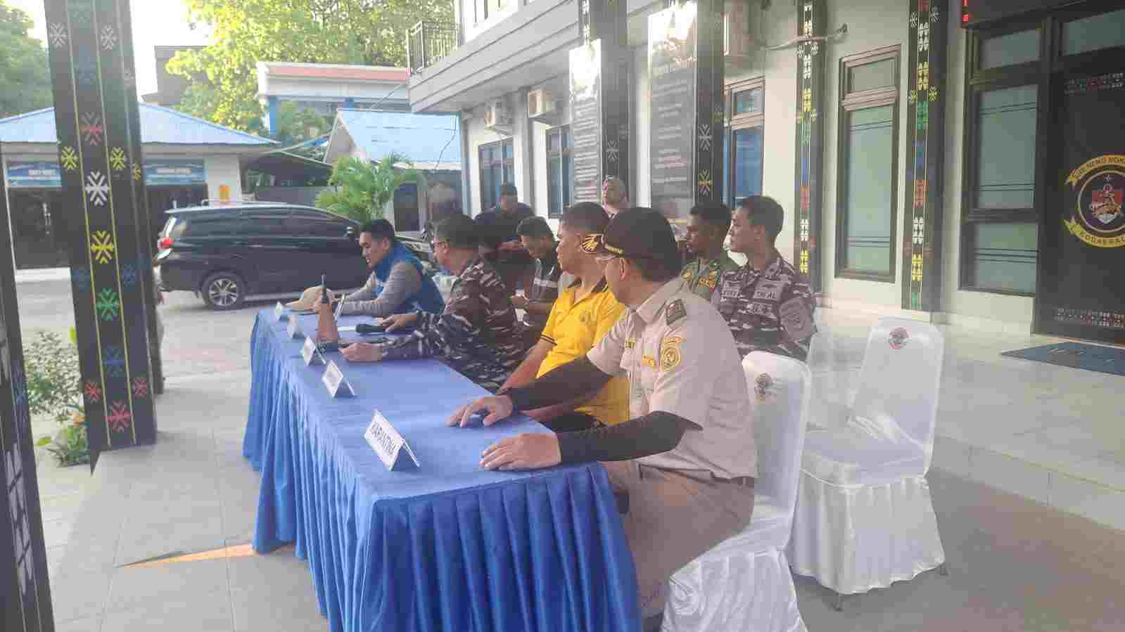 PENYELUNDUPAN RATUSAN BURUNG LOKAL BERHASIL DIGAGALKAN TNI AL DAN APARAT GABUNGAN