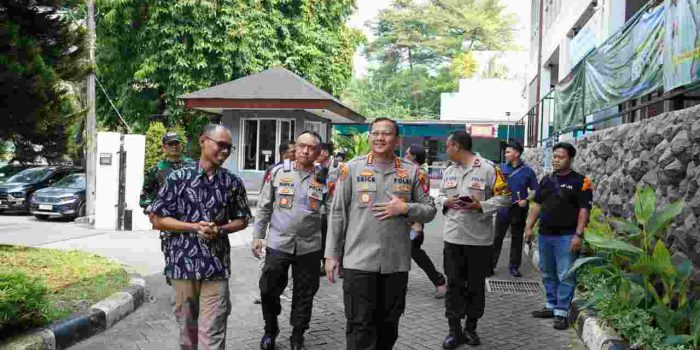 Kapolres Metro Jakarta Utara Tinjau Pengamanan Ibadah Kenaikan Isa Almasih di Gereja St. Yohanes Bosco