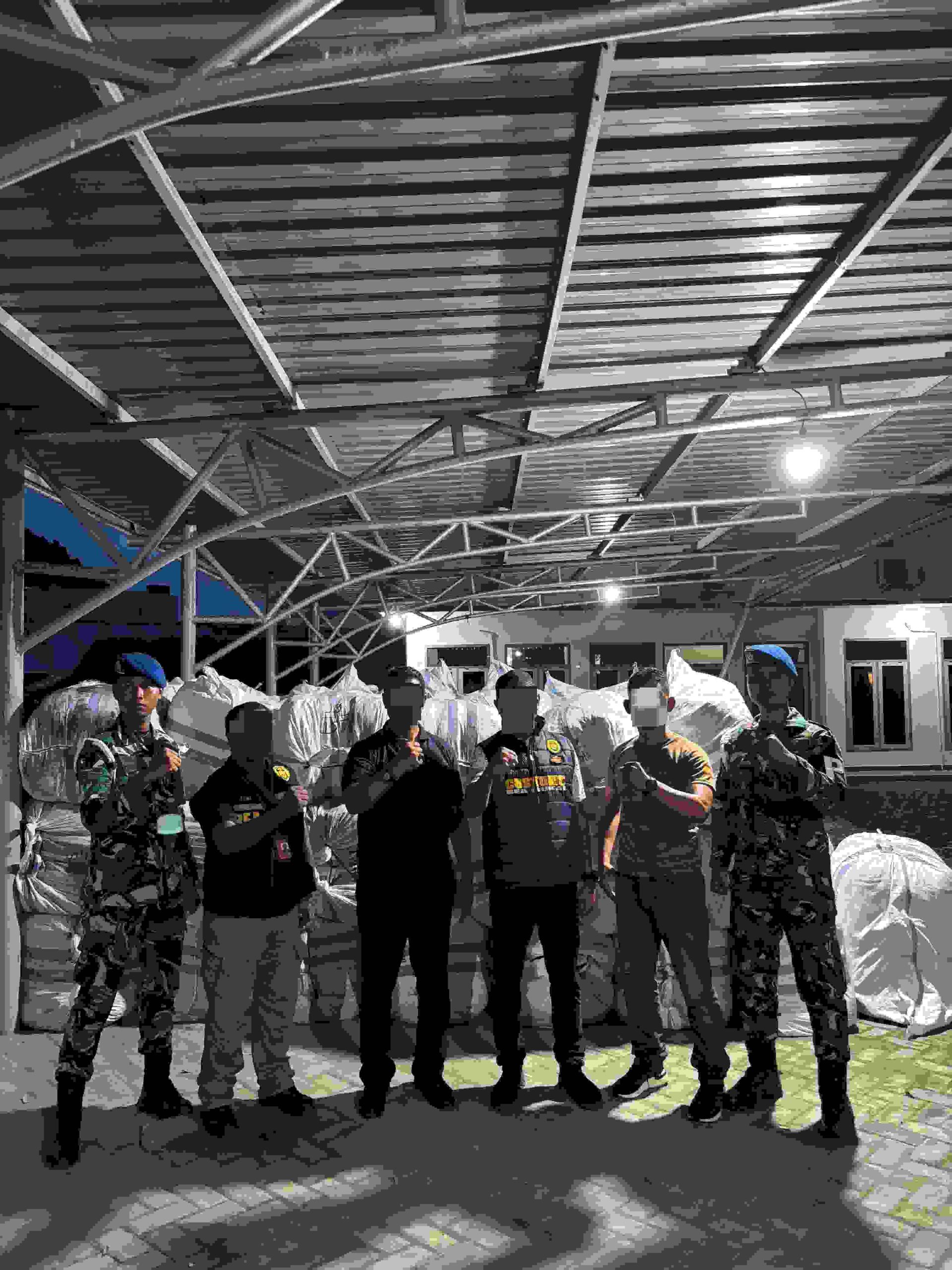 TNI AL DAN BEA CUKAI BERHASIL GAGALKAN PENYELUNDUPAN BARANG ILEGAL DI JAYAPURA