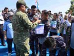 Panglima TNI Bersama Menteri Pertanian Melaksanakan Panen Raya Kedelai Ketahanan Pangan TNI AL di Nganjuk