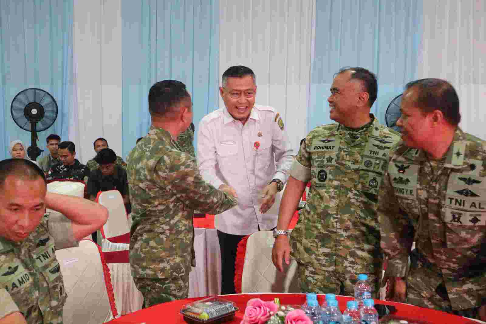 Danlanal Bintan Mewakili Dankodaeral IV Hadiri Peresmian Operasional 1.061 KDKMP Secara Online Oleh Presiden RI