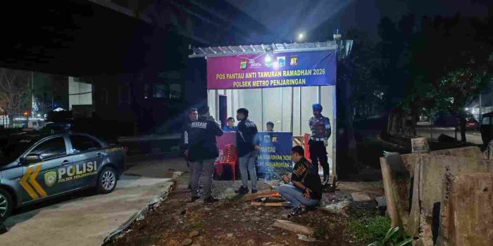 JAGA JAKARTA, POLSEK METRO PENJARINGAN GELAR APEL KRYD GABUNGAN ANTISIPASI TAWURAN DAN KEJAHATAN JALANAN