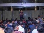 Cegah Penyalahgunaan Narkoba dan LGBT, Lanud Sultan Hasanuddin Gelar Apel Malam dan Tes Urine Prajurit Bujangan