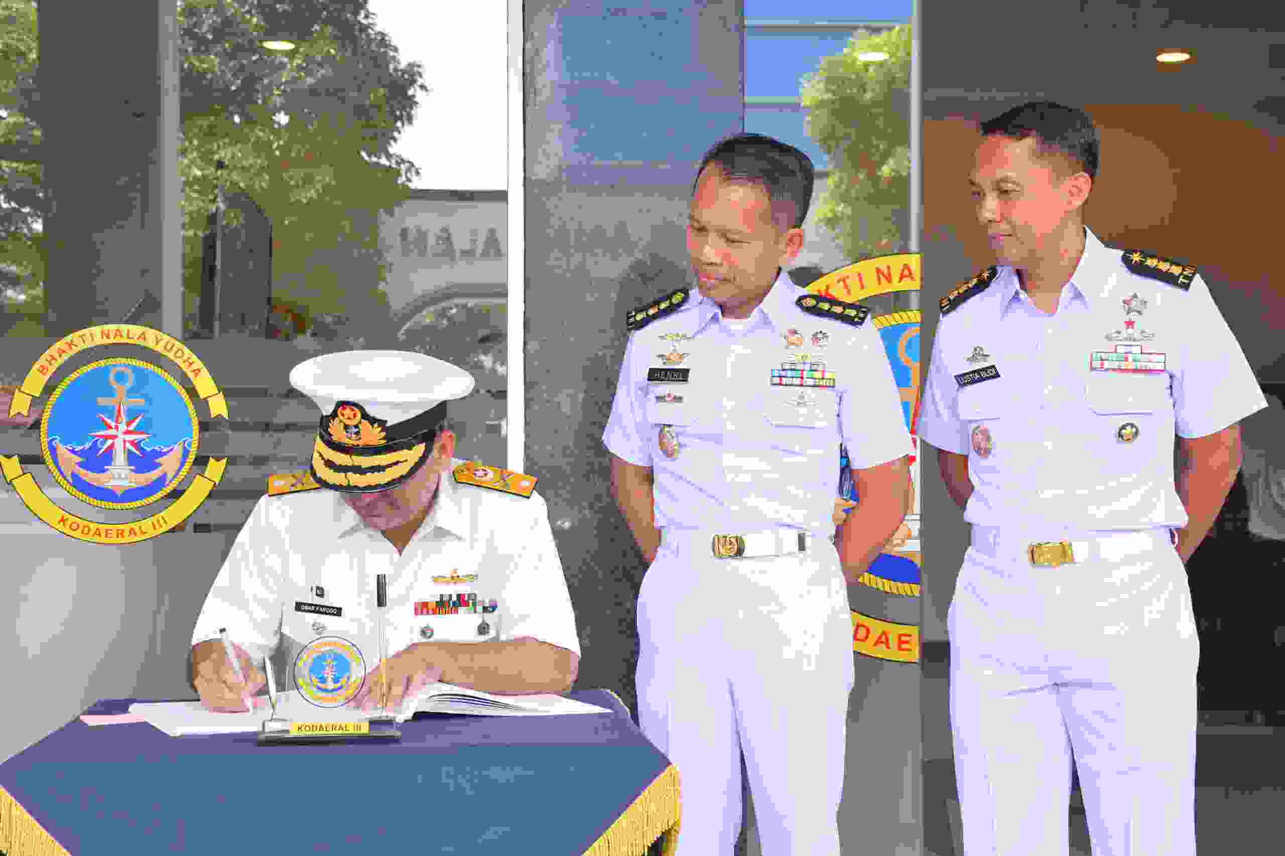 KODAERAL III PERKUAT KERJASAMA DENGAN ANGKATAN LAUT PAKISTAN