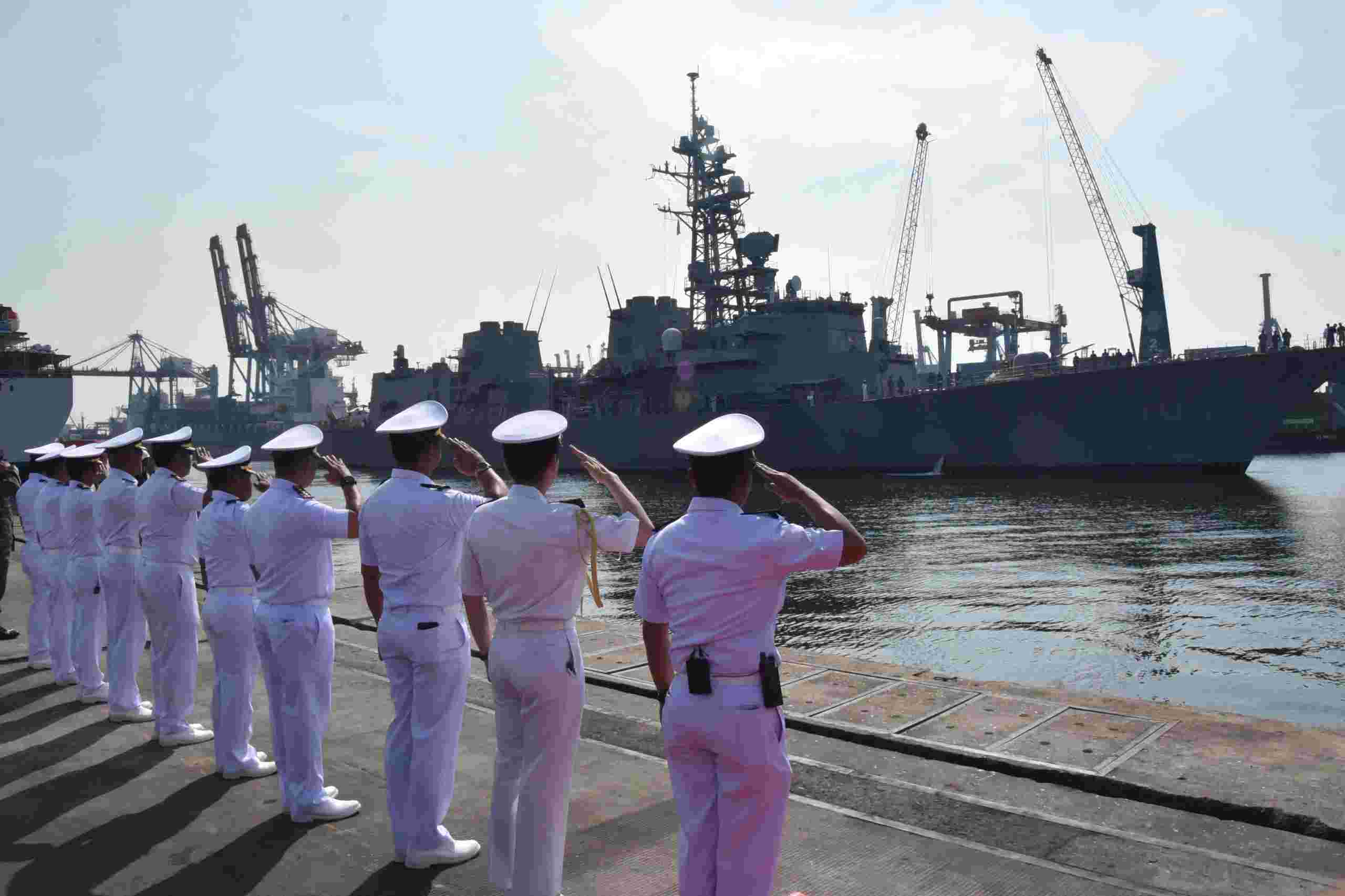 TINGKATKAN KERJA SAMA MARITIM, KODAERAL III SAMBUT KEDATANGAN KAPAL PERANG JEPANG
