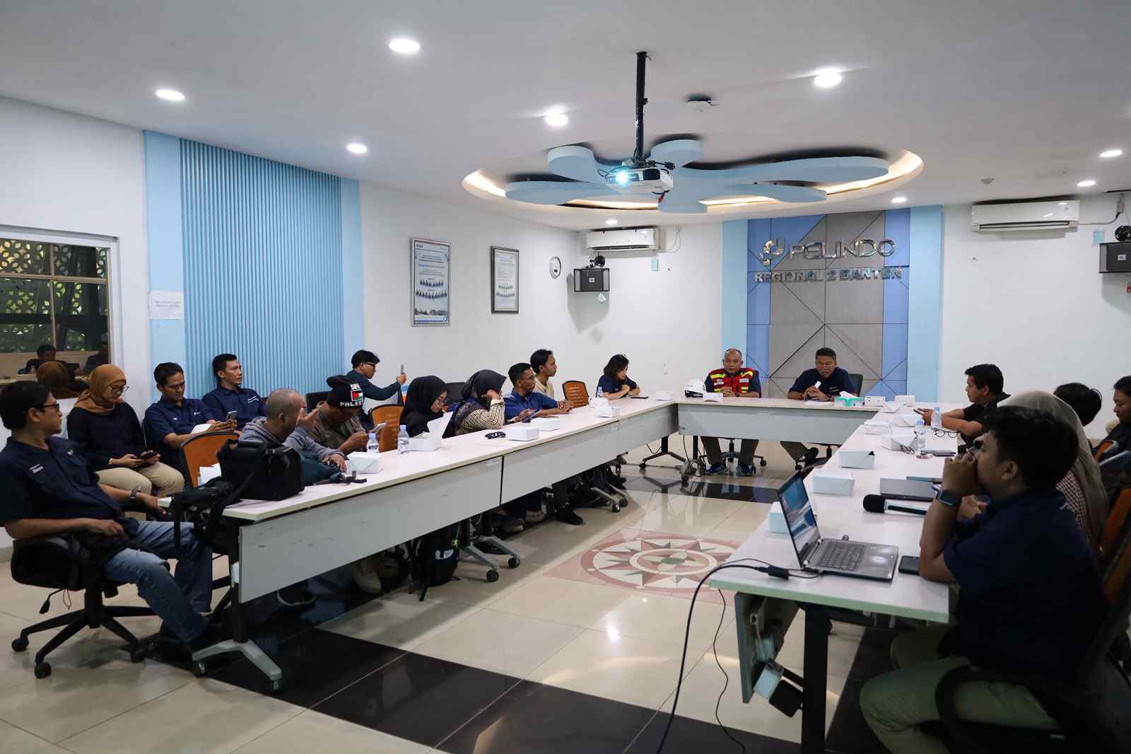Pelindo Regional 2 Banten Perkuat Keterbukaan Informasi Publik dan Sinergitas dengan Media Melalui Kegiatan Portpress di Pelabuhan Ciwandan