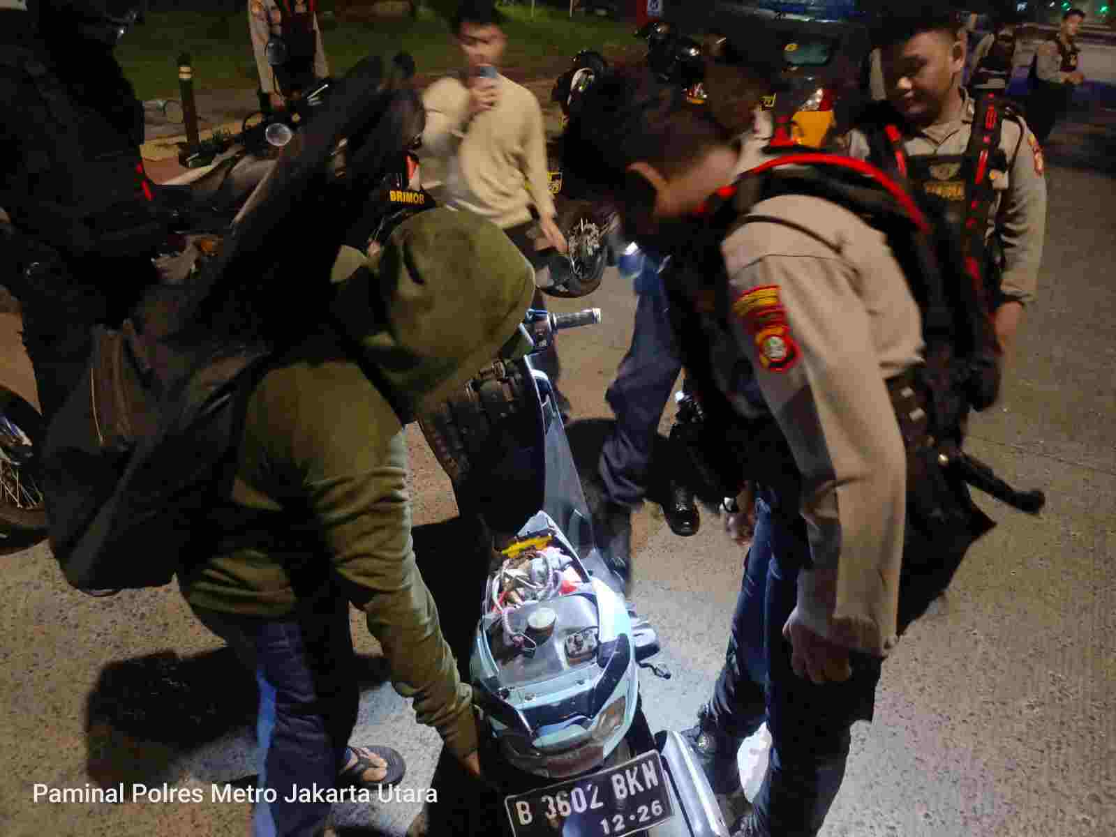 Polres Metro Jakarta Utara Tingkatkan Patroli Malam, Dua Motor Tanpa Dokumen Diamankan Saat Razia di Sunter