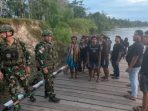 Koops TNI Habema Evakuasi 44 Pendulang Emas dari Gangguan OPM di Pegunungan Bintang Koops TNI Habema Evakuasi 44 Pendulang Emas dari Gangguan OPM di Pegunungan Bintang