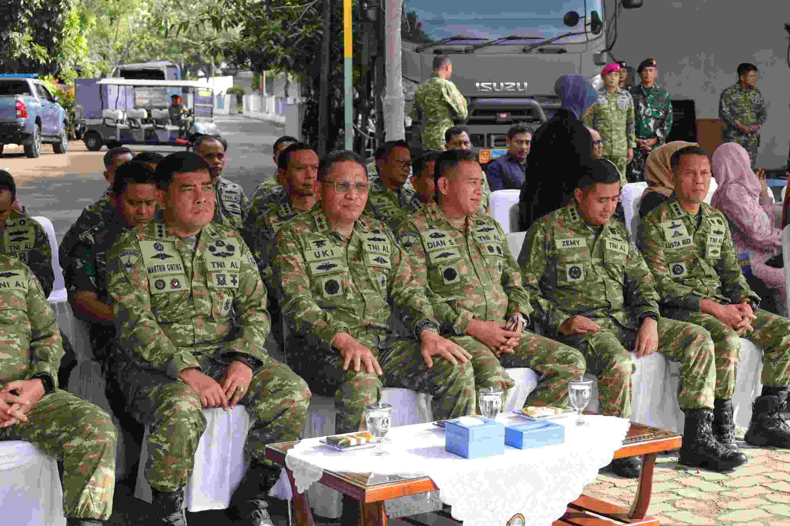 SEMANGAT BERBAGI DI HARI RAYA IDUL ADHA 1447 H/2026 M, DANKODAERAL III SERAHKAN HEWAN KURBAN