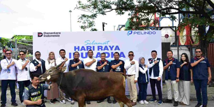 Pelindo Regional 2 Tanjung Priok melaksanakan Penyerahan Bantuan Program Pelindo Berbagi Hewan Qurban Tahun 1447 H/2026 M