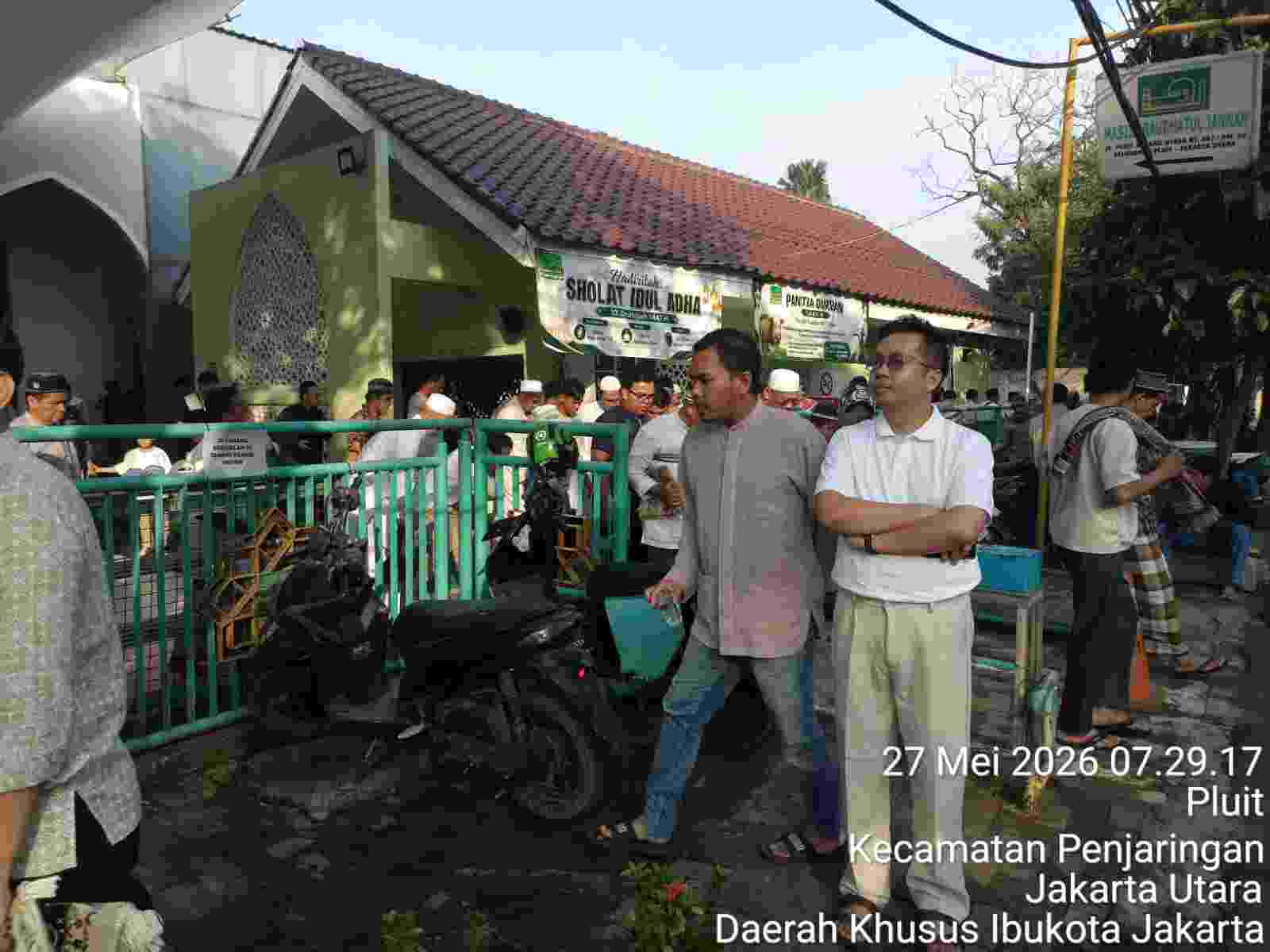 Ribuan Jamaah Padati Sholat Idul Adha 1447 H di Penjaringan, Polisi Pastikan Ibadah Berjalan Aman dan Kondusif