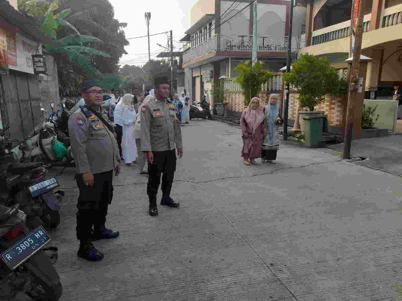 Polsek Kelapa Gading Pastikan Sholat Idul Adha 1447 H Berjalan Aman dan Kondusif