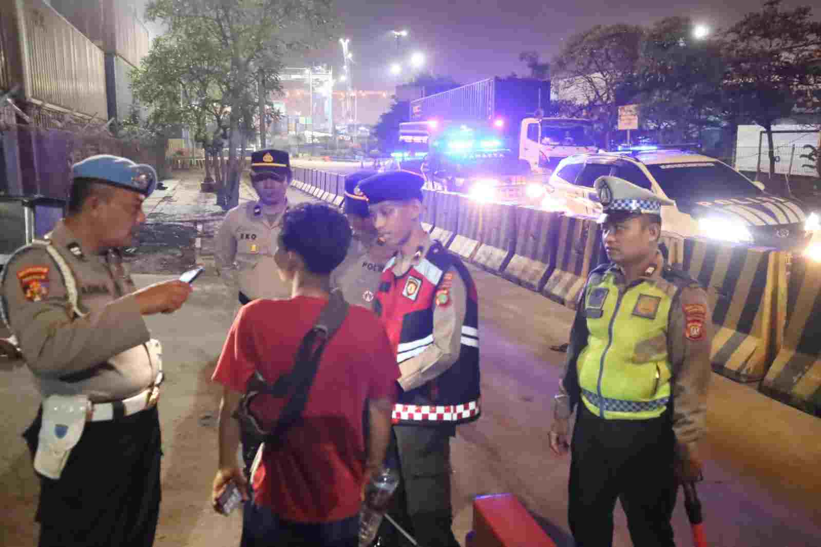 POLRES PRIOK GELAR PATROLI STASIONER CIPTA KONDISI, ANTISIPASI GANGGUAN KAMTIBMAS DI WILAYAH PELABUHAN