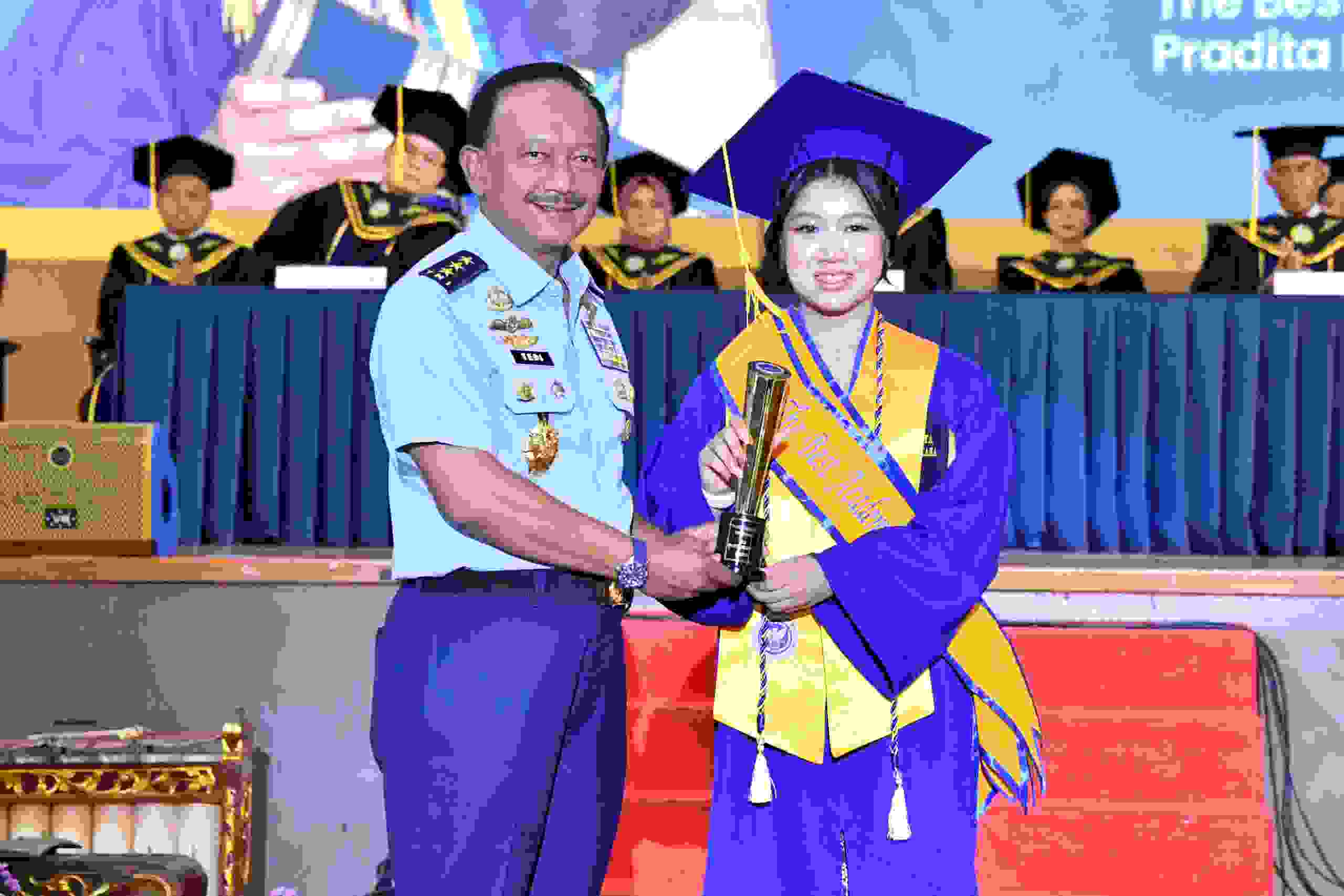 Wakasau Hadiri Wisuda SMA Pradita Dirgantara, Cetak 101 Lulusan “Vargashera” Generasi Unggul Bangsa yang Berkarakter