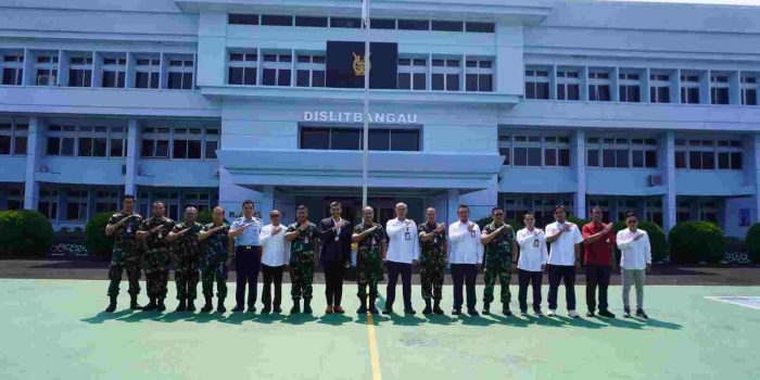 Dislitbangau Raih Penghargaan atas Keberhasilan Pengembangan Bom Udara Karya Anak Bangsa