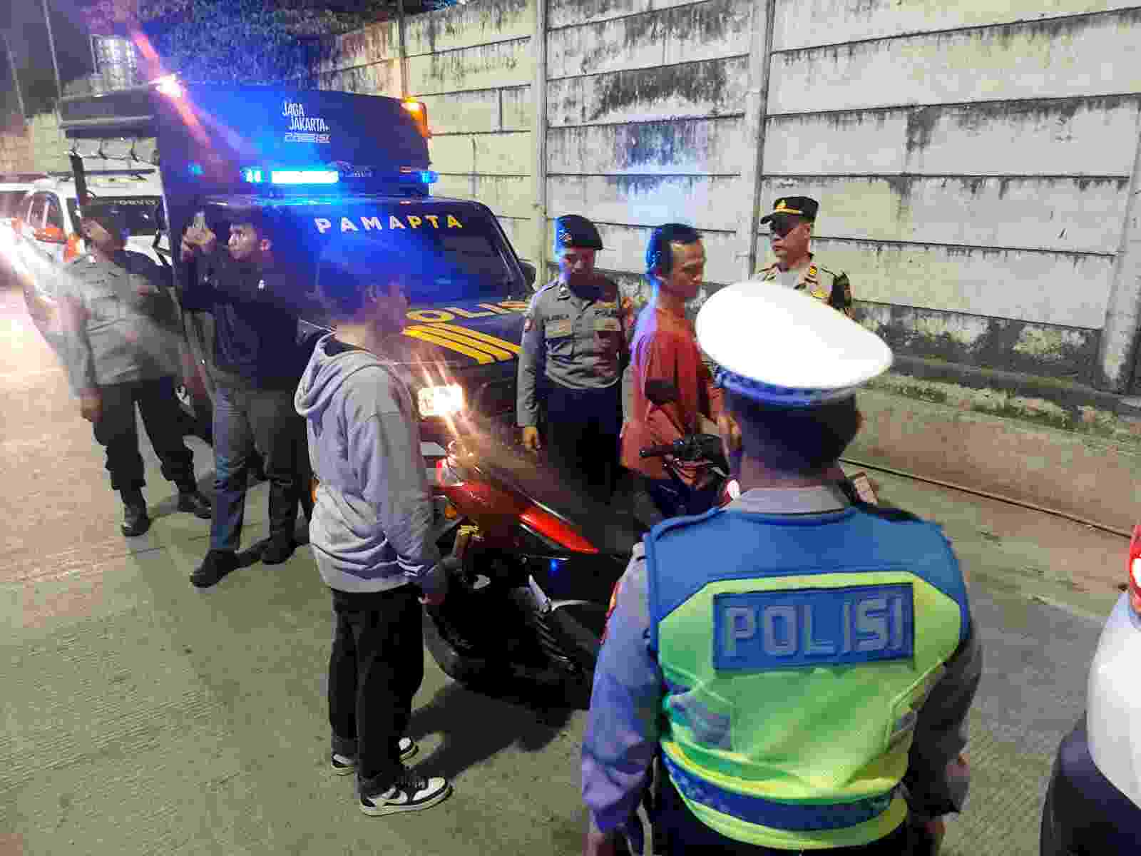 Patroli Cipta Kondisi Polres Priok Perkuat Keamanan Kawasan Pelabuhan