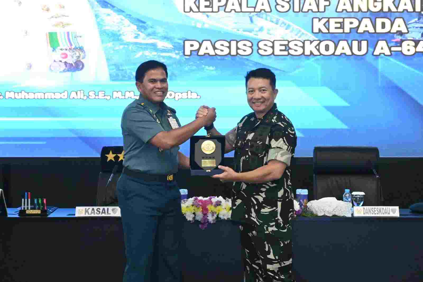 Pasis Seskoau A-64 TP 2026 Terima Pembekalan Kasal tentang Kepemimpinan Strategis