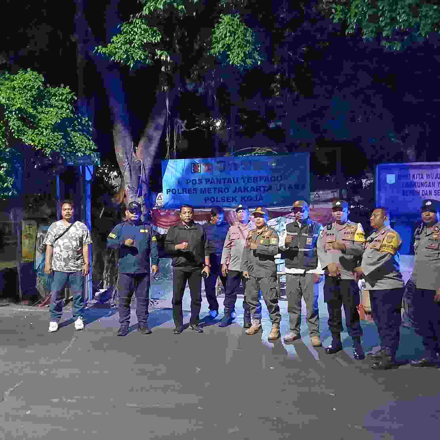 Cegah Tawuran dan Geng Motor, Polsek Koja Kerahkan 22 Personel dalam Patroli Malam di Wilayah Jakarta Utara