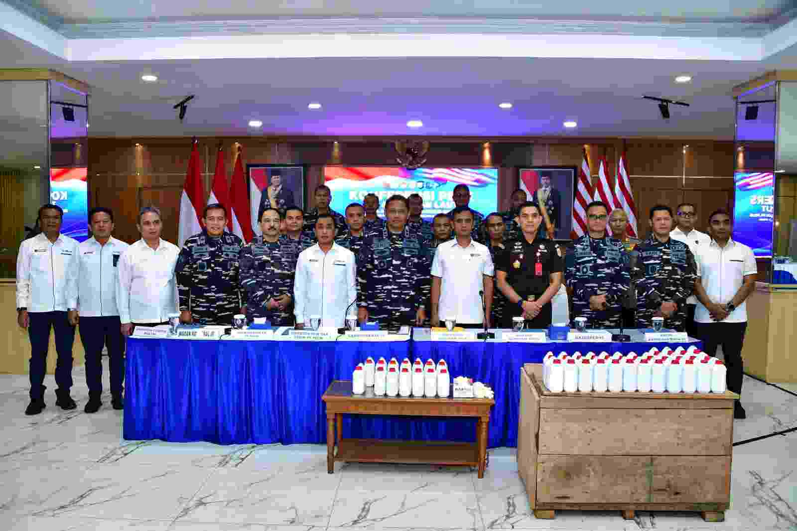 AKSI CEPAT, TNI AL DAN TIM GABUNGAN GAGALKAN PEREDARAN CAIRAN BERBAHAYA MELALUI JALUR LAUT