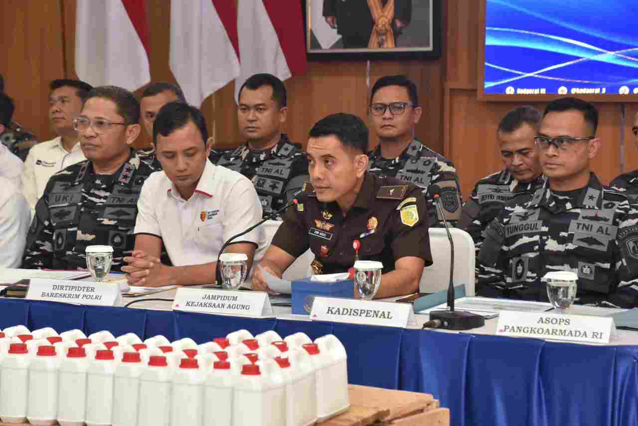 TNI AL BERHASIL GAGALKAN PENYELUNDUPAN RATUSAN KILOGRAM MERKURI ILEGAL DI TANJUNG PRIOK