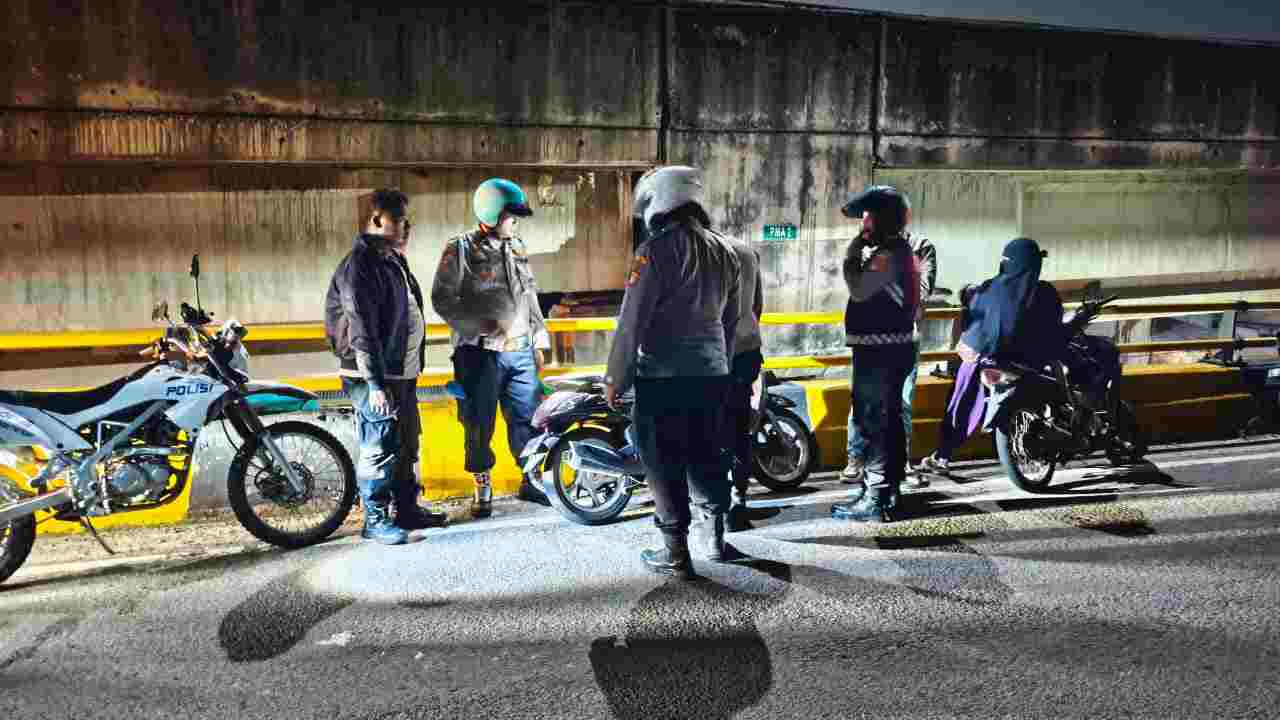 RESPON CEPAT POLSEK PADEMANGAN TINDAK LANJUTI LAPORAN WARGA MELALUI CALL CENTER 110, MOTOR DITINGGAL DI FLY OVER KEMAYORAN BERHASIL DIAMANKAN