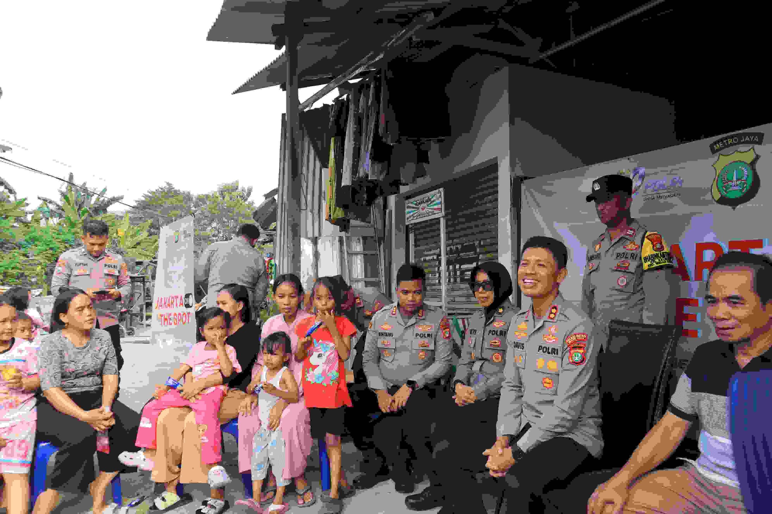 Sentuh Warga ‘Slum Area’ Kalibaru, Wakapolres Bekasi Kota Serap Aspirasi Lewat Jaga Bekasi On The Spot