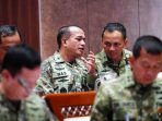 Panglima TNI dan Menhan RI Hadiri Raker Bersama Komisi I DPR RI Panglima TNI dan Menhan RI Hadiri Raker Bersama Komisi I DPR RI