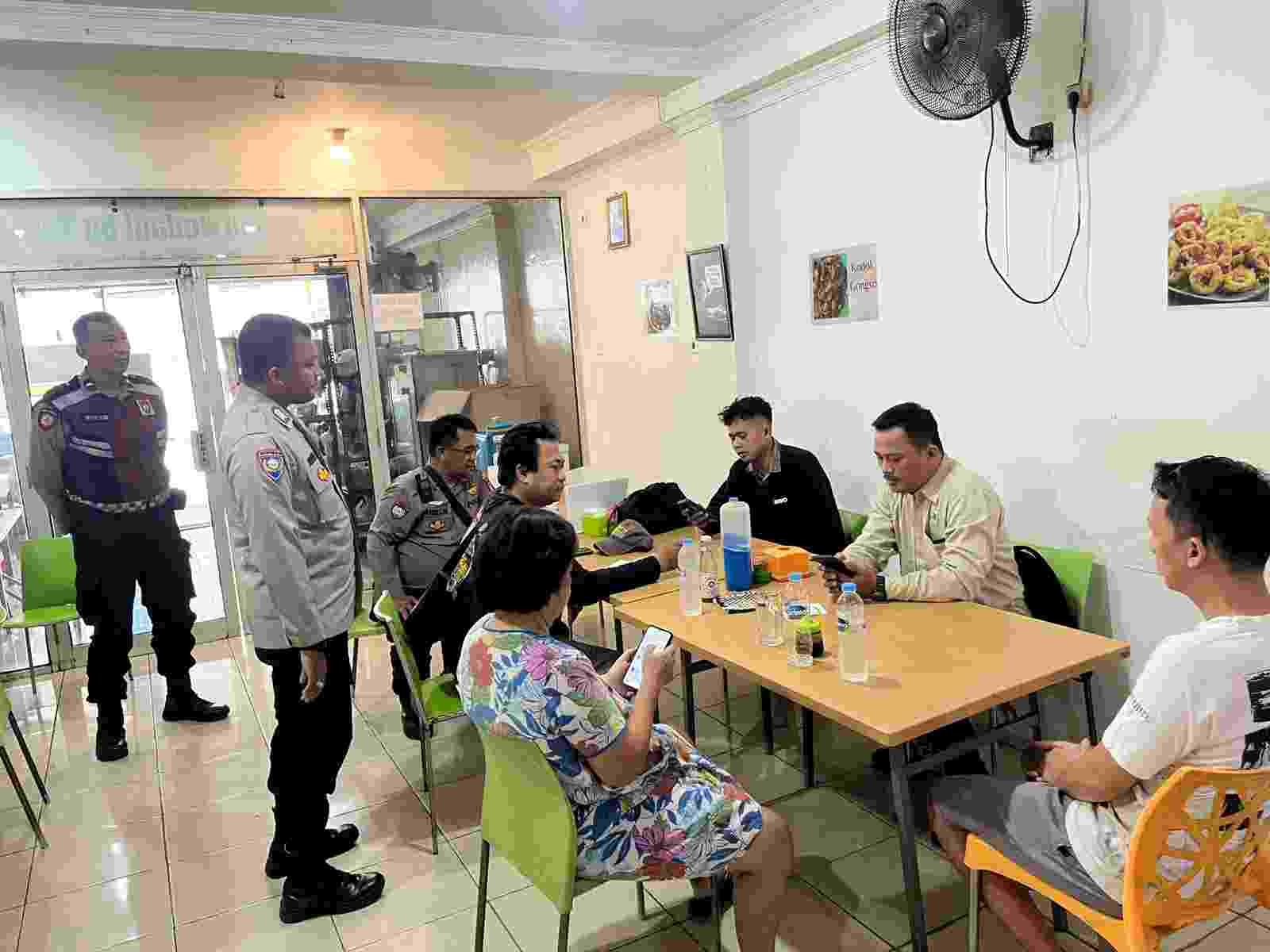 RESPON CEPAT LAYANAN POLISI 110, POLSEK KELAPA GADING TINDAK LANJUTI LAPORAN DUGAAN INTIMIDASI OLEH DEBT COLLECTOR