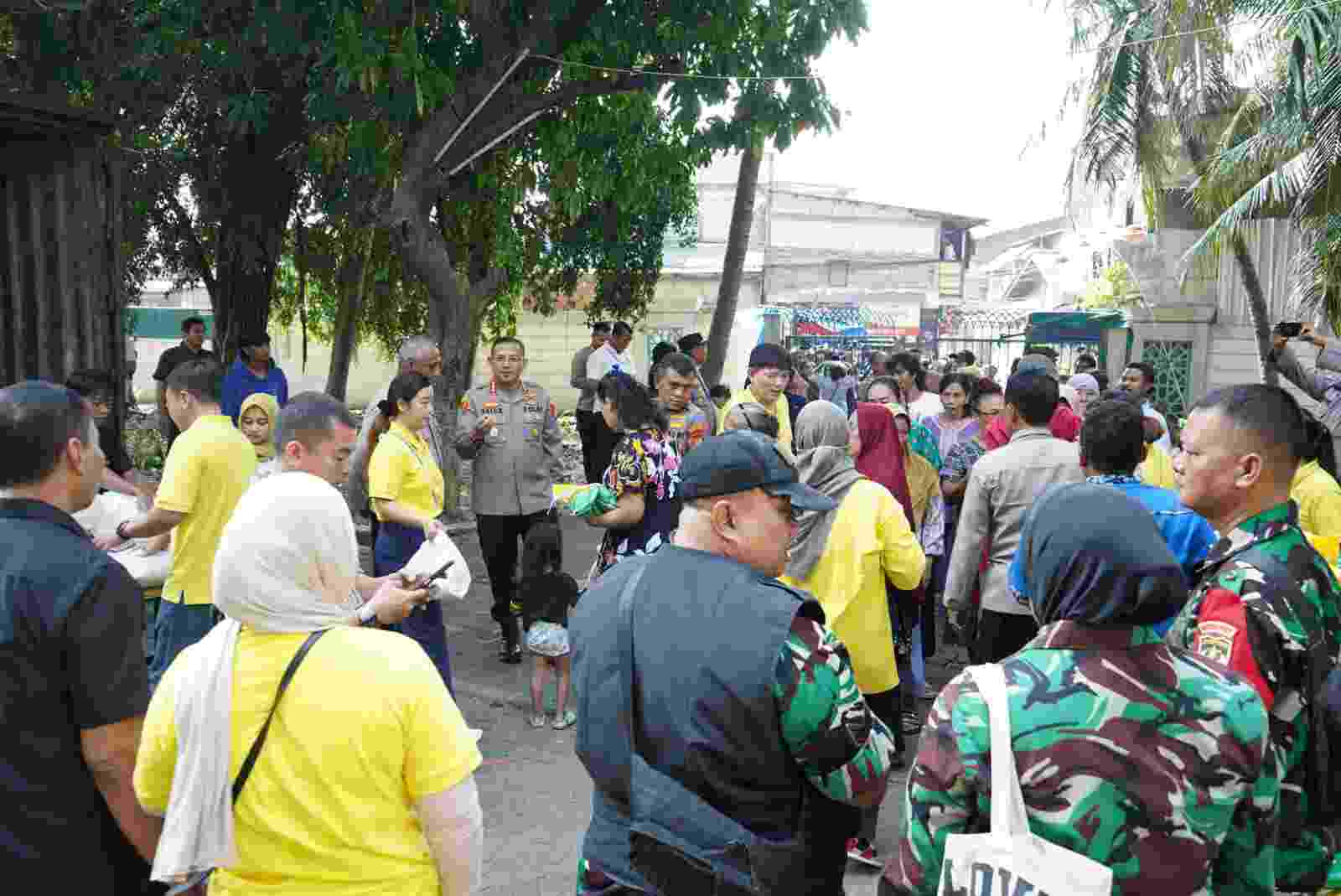 Sambut Hari Bhayangkara ke-80, Polres Metro Jakarta Utara Salurkan 1.000 Paket Sembako di Koja