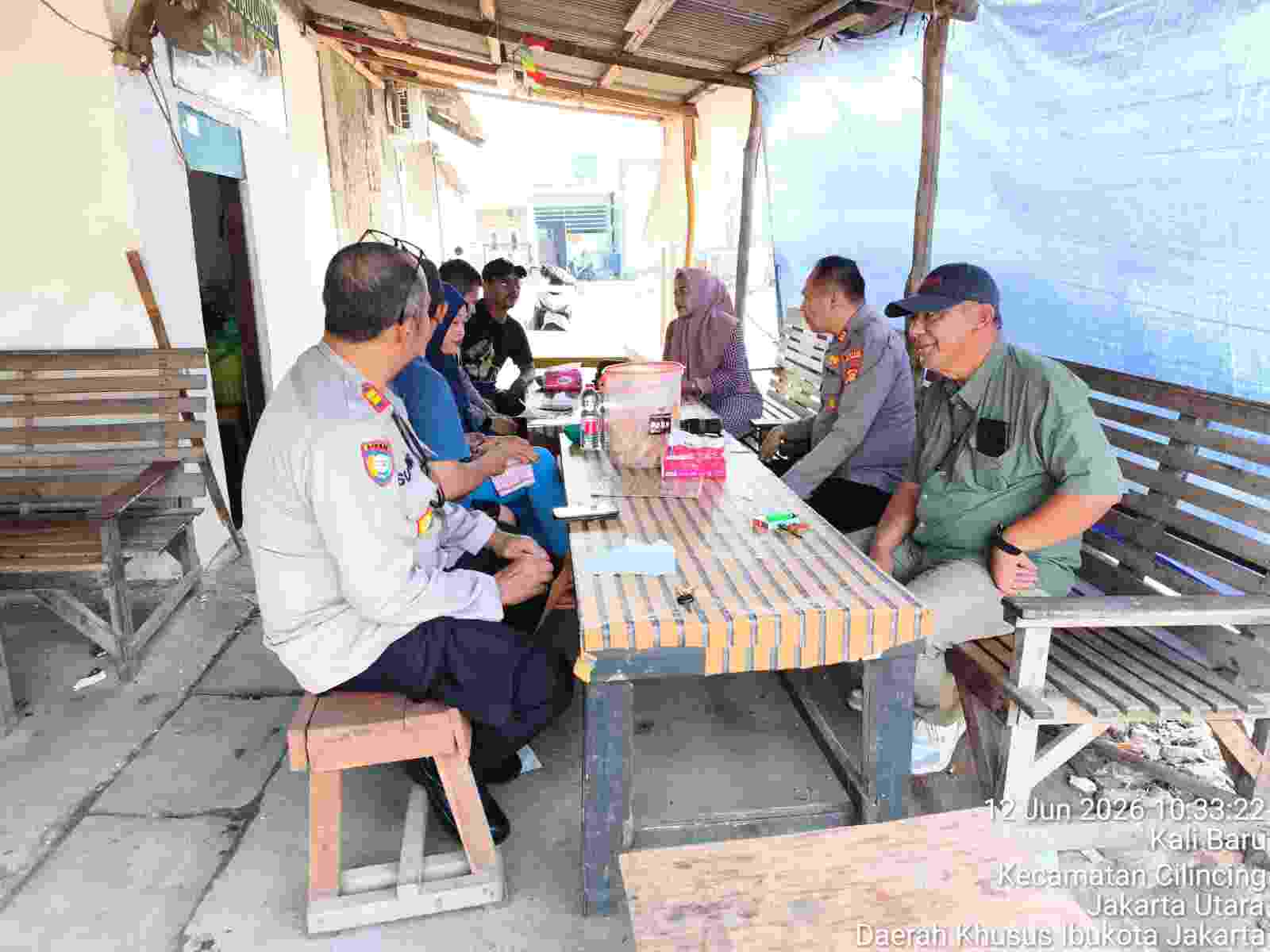 Kapolsek Cilincing Ajak Warga Aktifkan Siskamling dan Cegah Tawuran Lewat Program Jaga Jakarta On The Spot