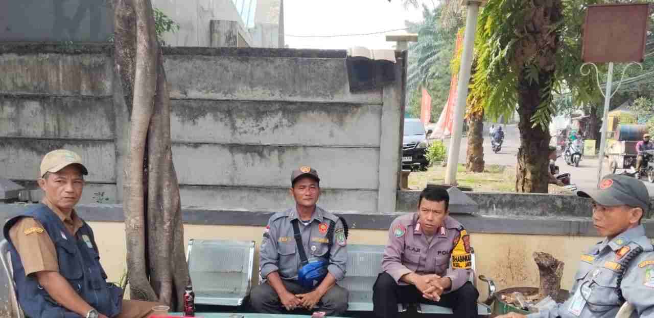 Jaga Bekasi On The Spot’, Polsek Bantargebang Gandeng Warga Cikiwul Serap Aspirasi Siskamling
