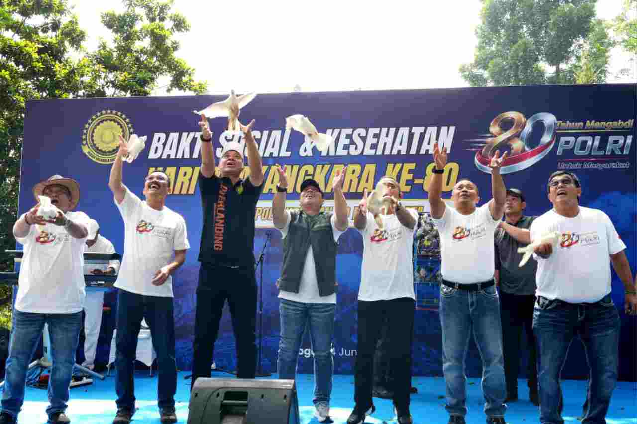 Sambut Hari Bhayangkara ke-80, Wakapolri dan Akpol ’90 Dhira Brata Gelar Bakti Sosial dan Kesehatan di Bogor