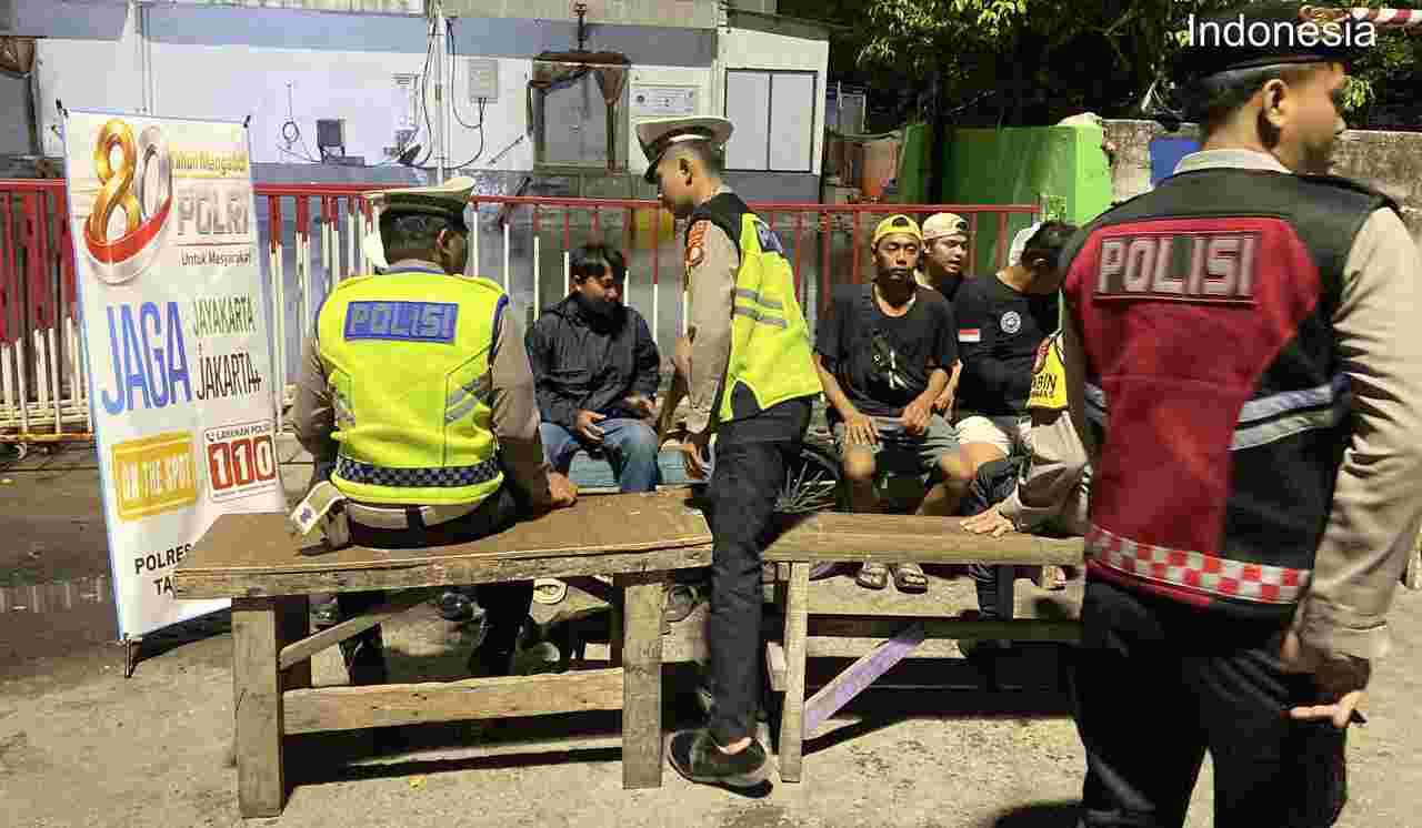 Jaga Jakarta On The Spot di Muara Angke, Polisi Serap Aspirasi ABK dan Perkuat Keamanan